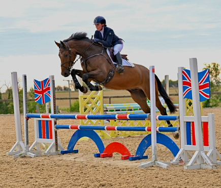 Georgia Bartlett Eventing - Santana